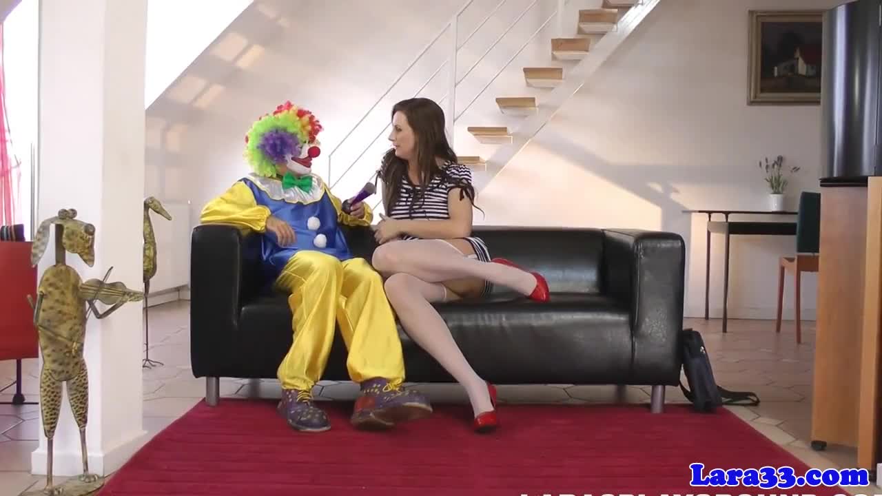 Bizarre British Milf Pussy Fucked By Clown Xxntubecom