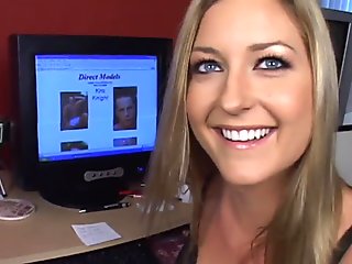 huge-boobed mummy Avy Scott invites him over to smash