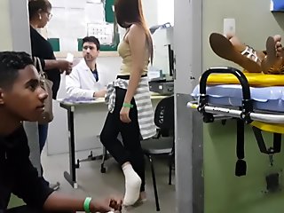 Garolta com p   quebrado no upa ( hopping )